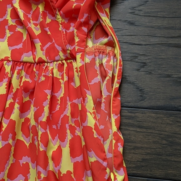 Short sleeve dress - Picture 3 of 4